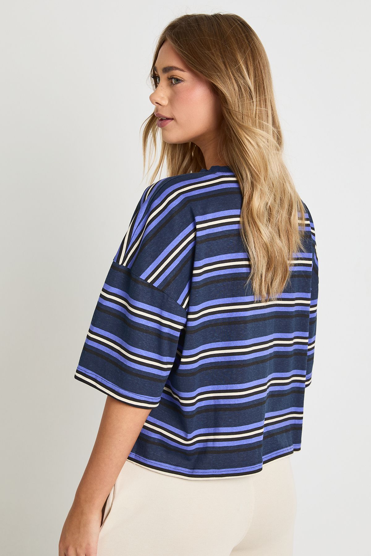 Striped Printed Boxy Tshirt - Image 2