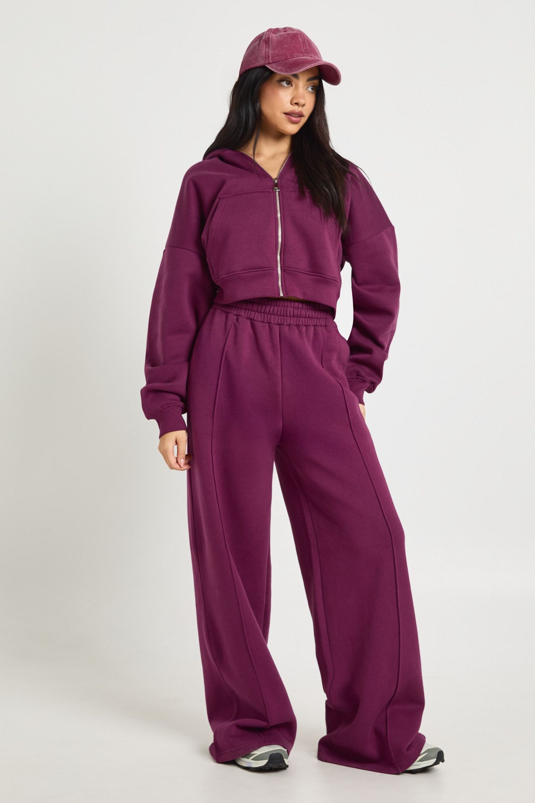 Pintuck Detail Straight Leg Jogger