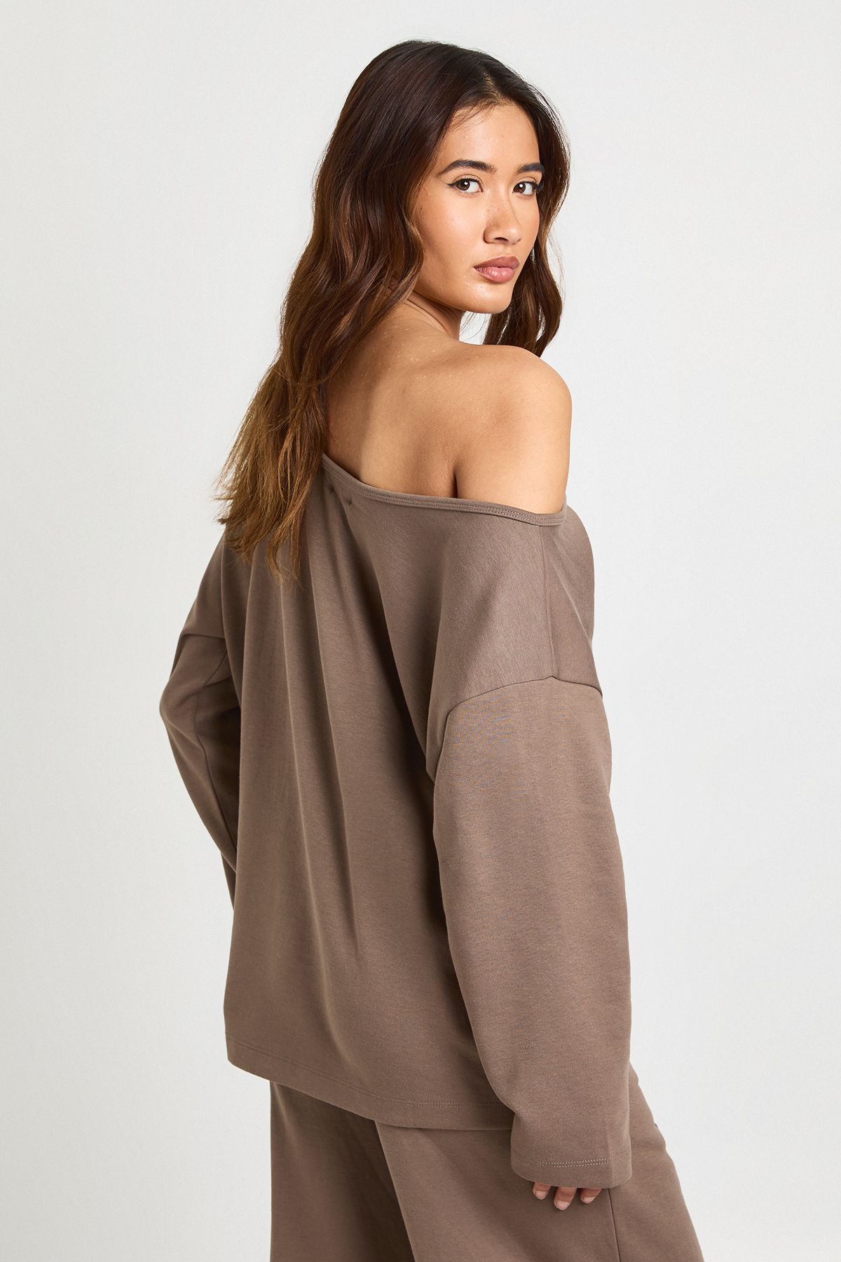 Interlock Off Shoulder Sweatshirt - Image 2