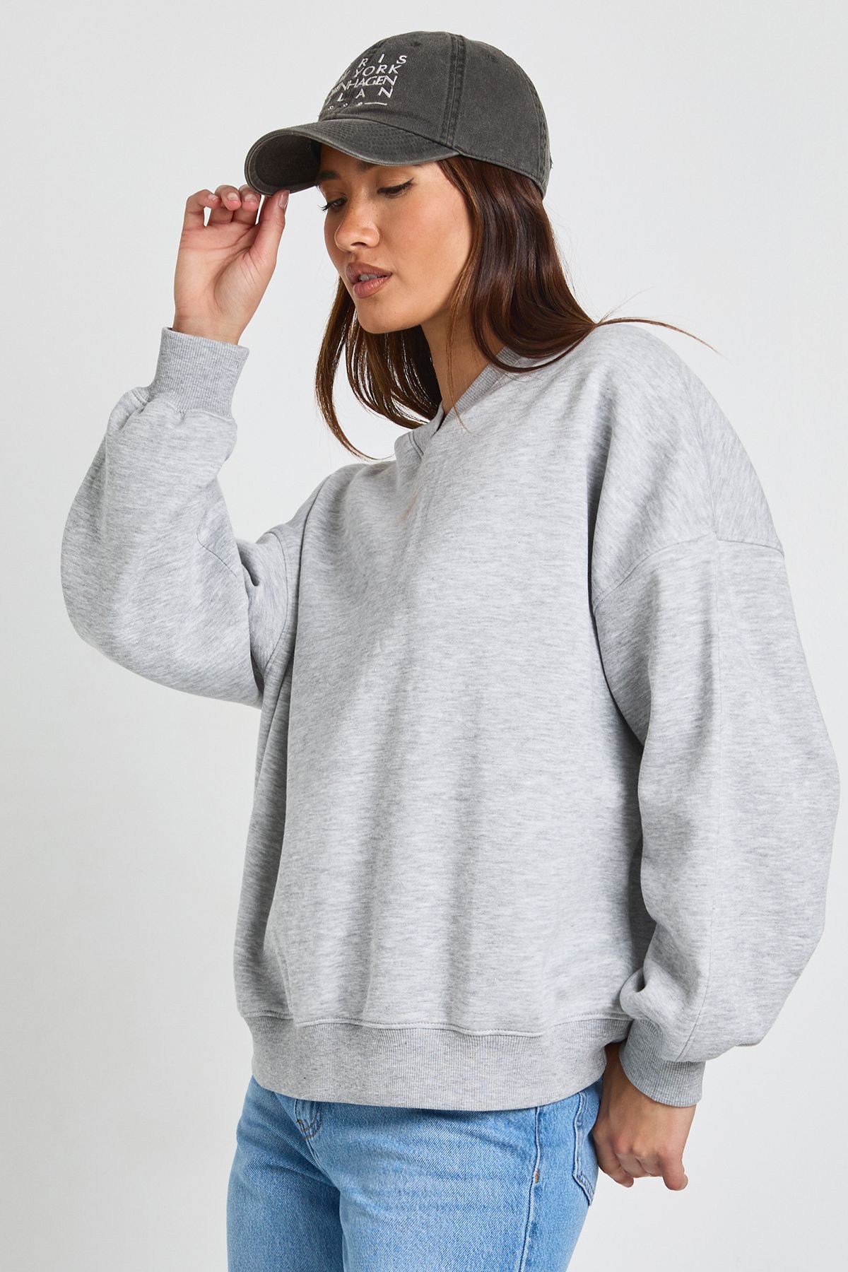 V Neck Oversized Sweatshirt - Image 4