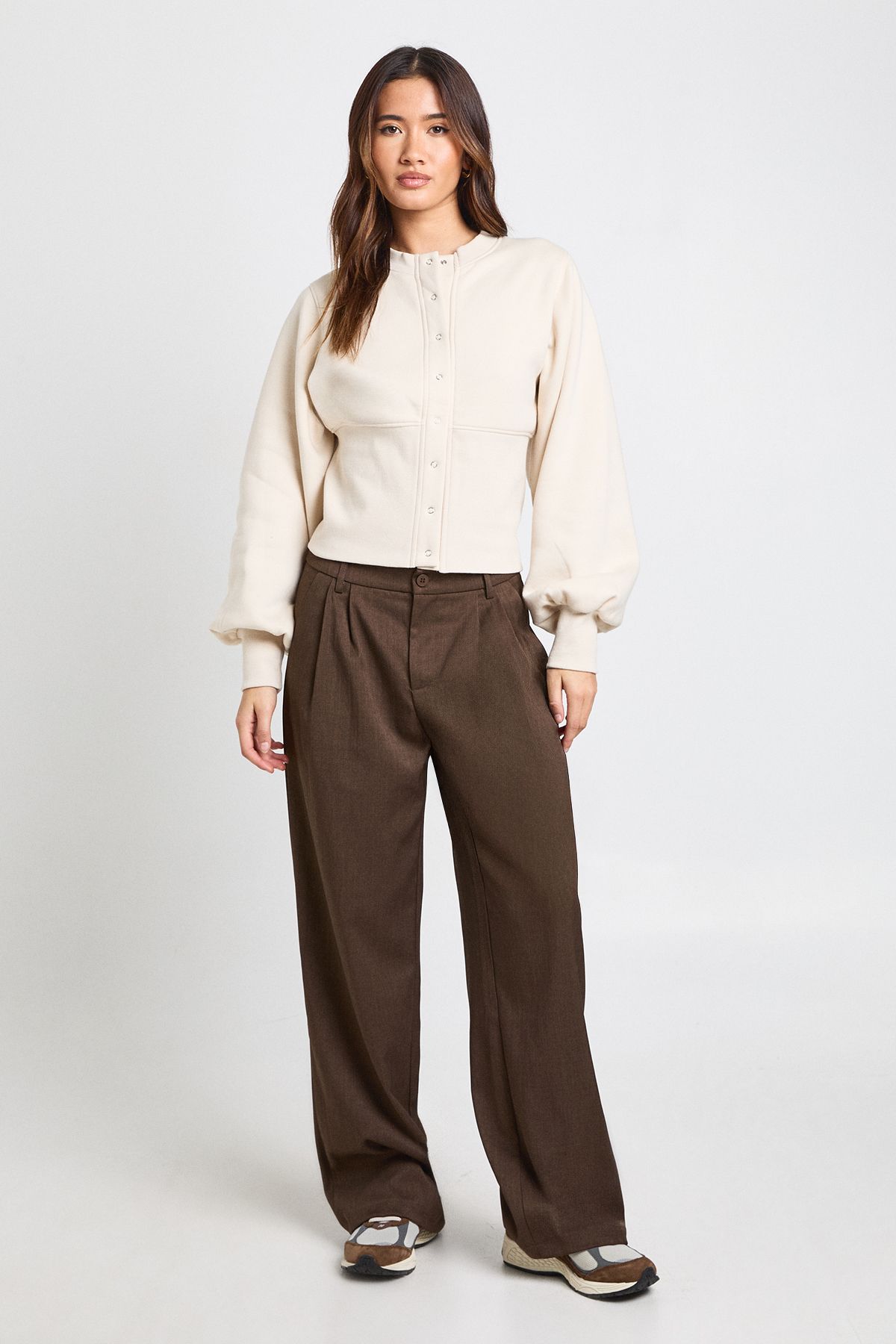 Balloon Sleeve Cinched Waist Popper Sweatshirt - Image 3