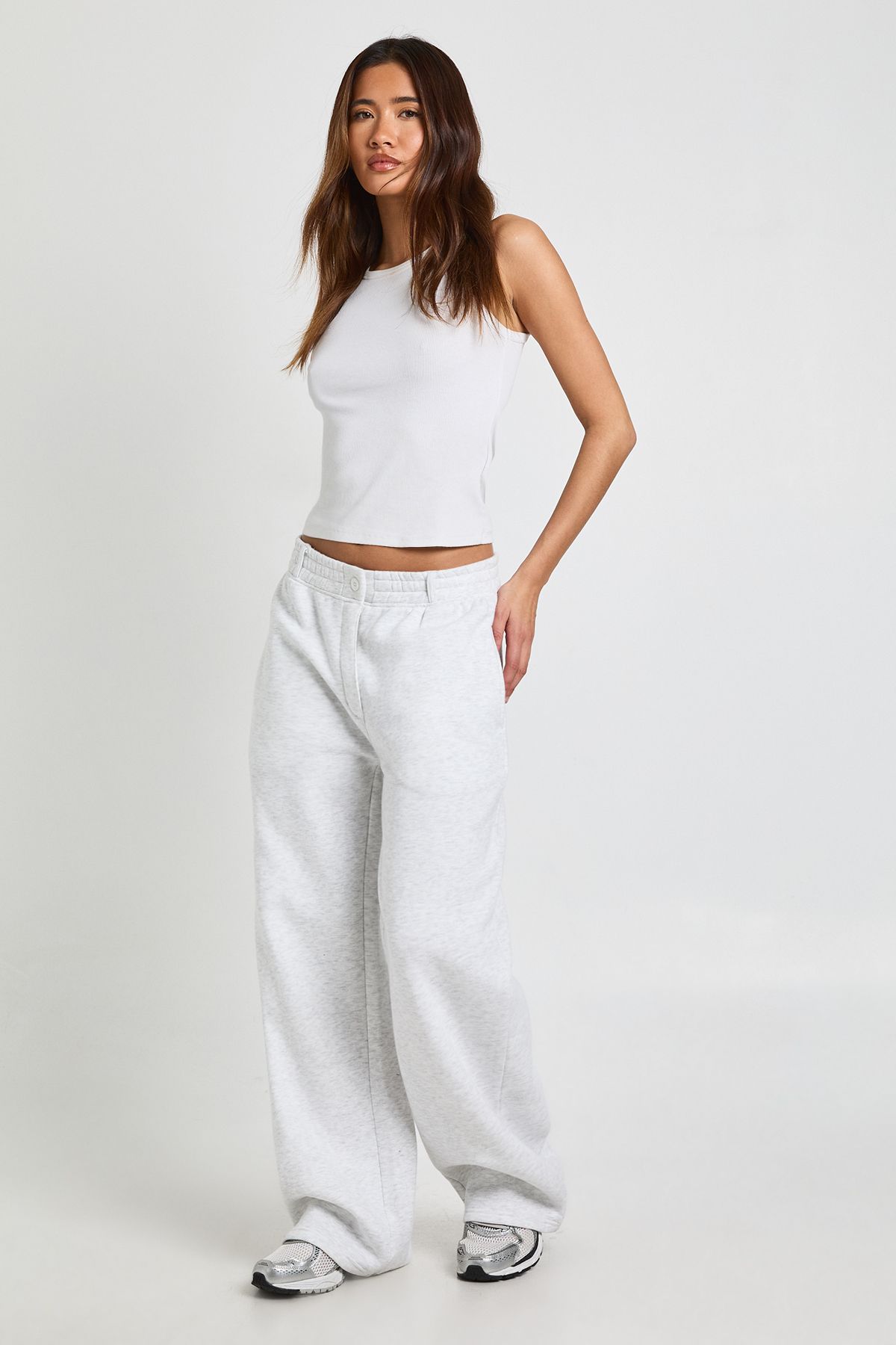 Tailored Waistband Straight Leg Jogger - Image 3