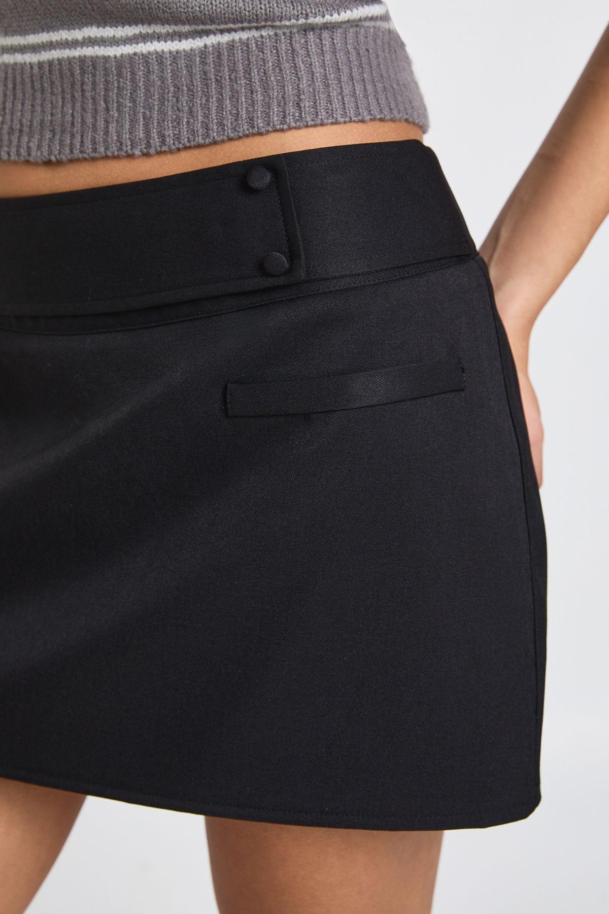 Woven Marl Button Detail Skort - Image 4