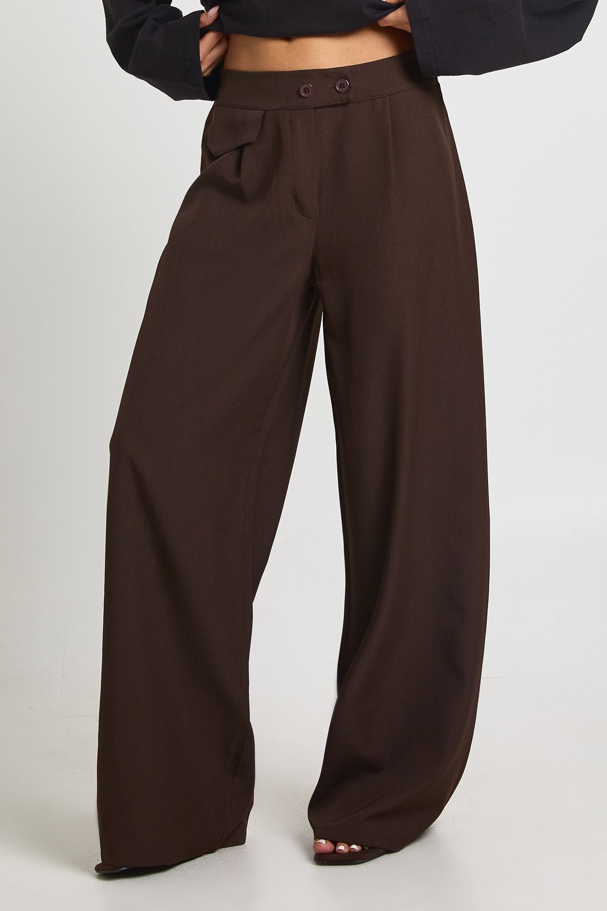 Woven Pocket Detail Wide Leg Trouser - Image 3