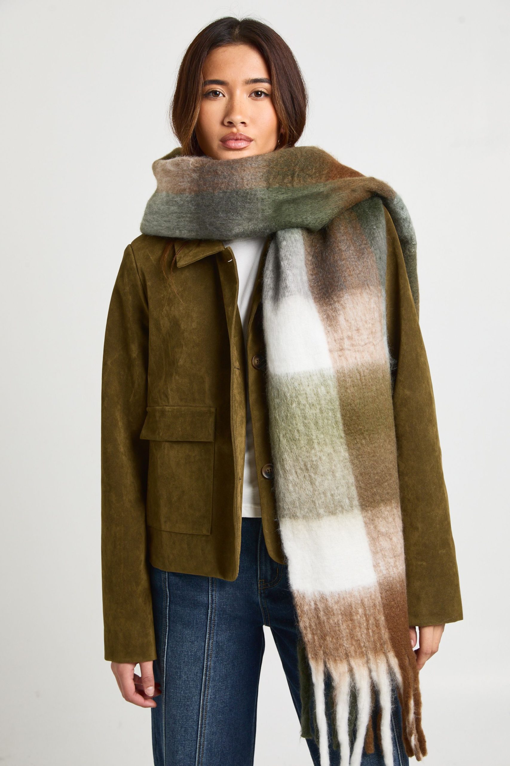 Oversized Checked Tassel Fluffy Scarf