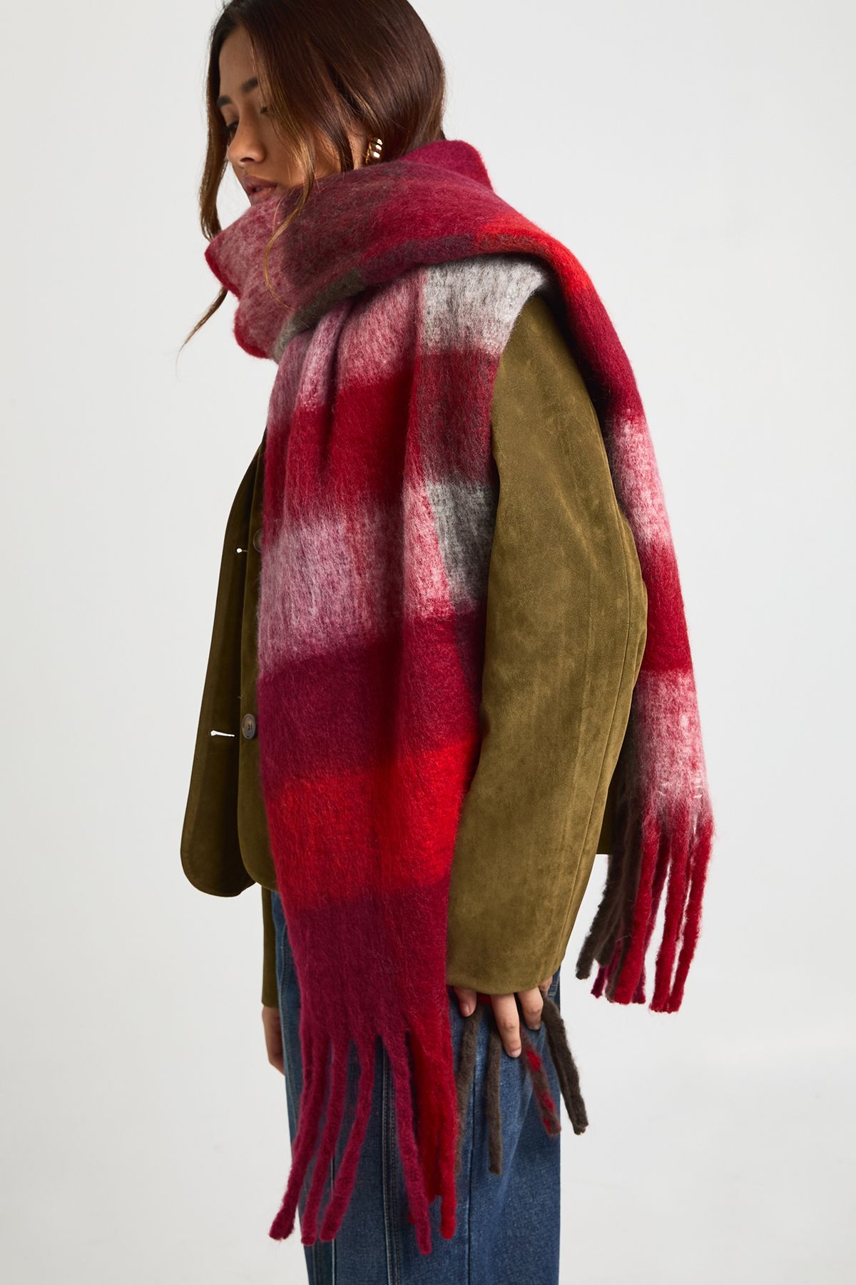 Oversized Checked Tassel Fluffy Scarf