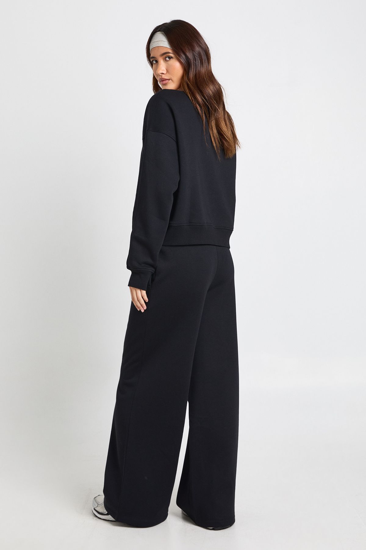 Boat Neck Sweatshirt Tracksuit - Image 2