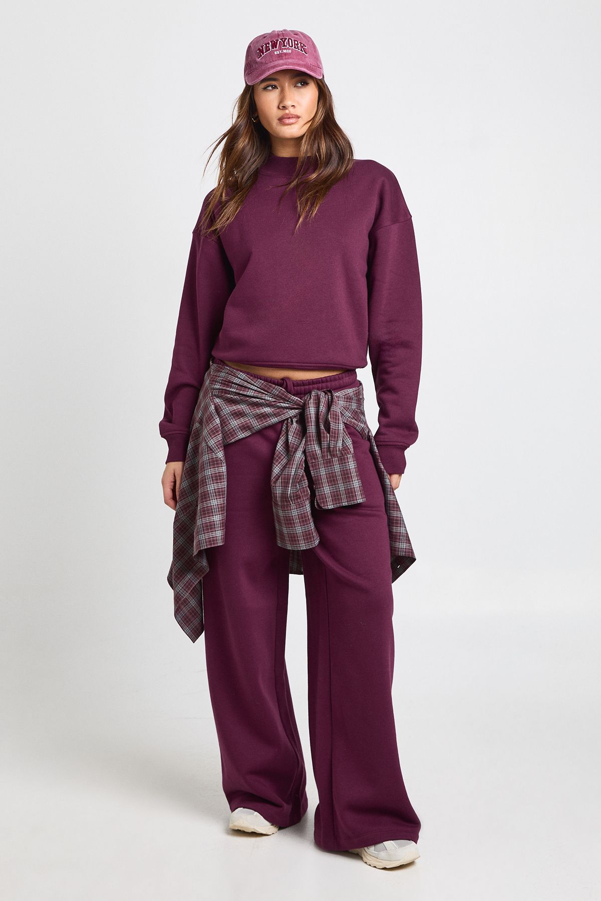 Extended Neck Sweatshirt Tracksuit