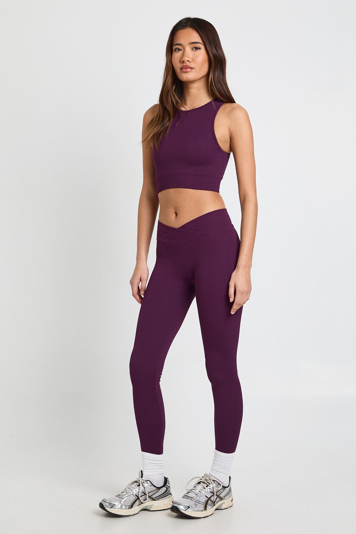 Contour Ribbed Padded Seamless Racer Back Active Top - Image 3