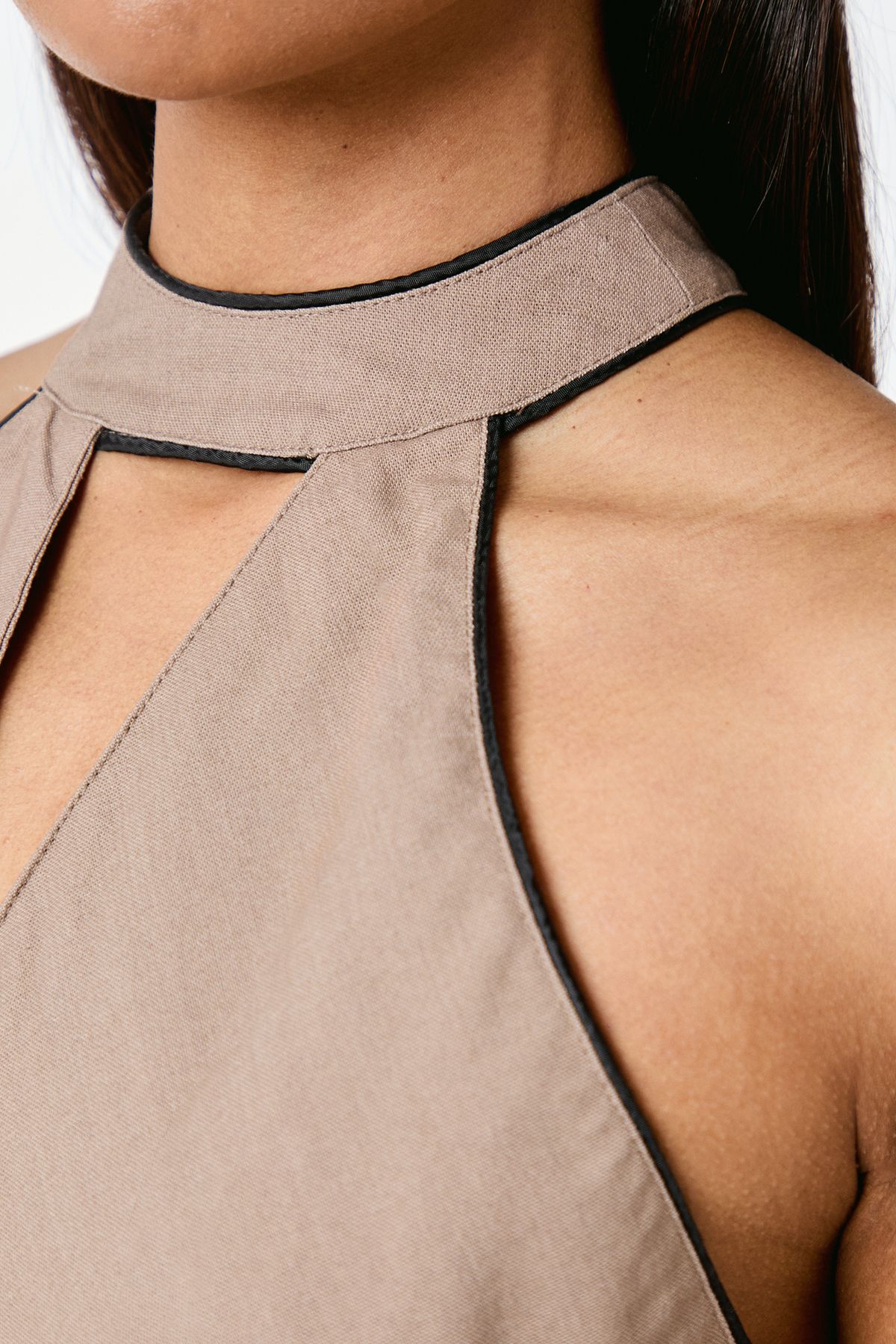 Contrast Detail Halterneck Midi Dress - Image 5