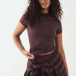 DSGN Studio Sports Ultra Sculpt Short Sleeve Top