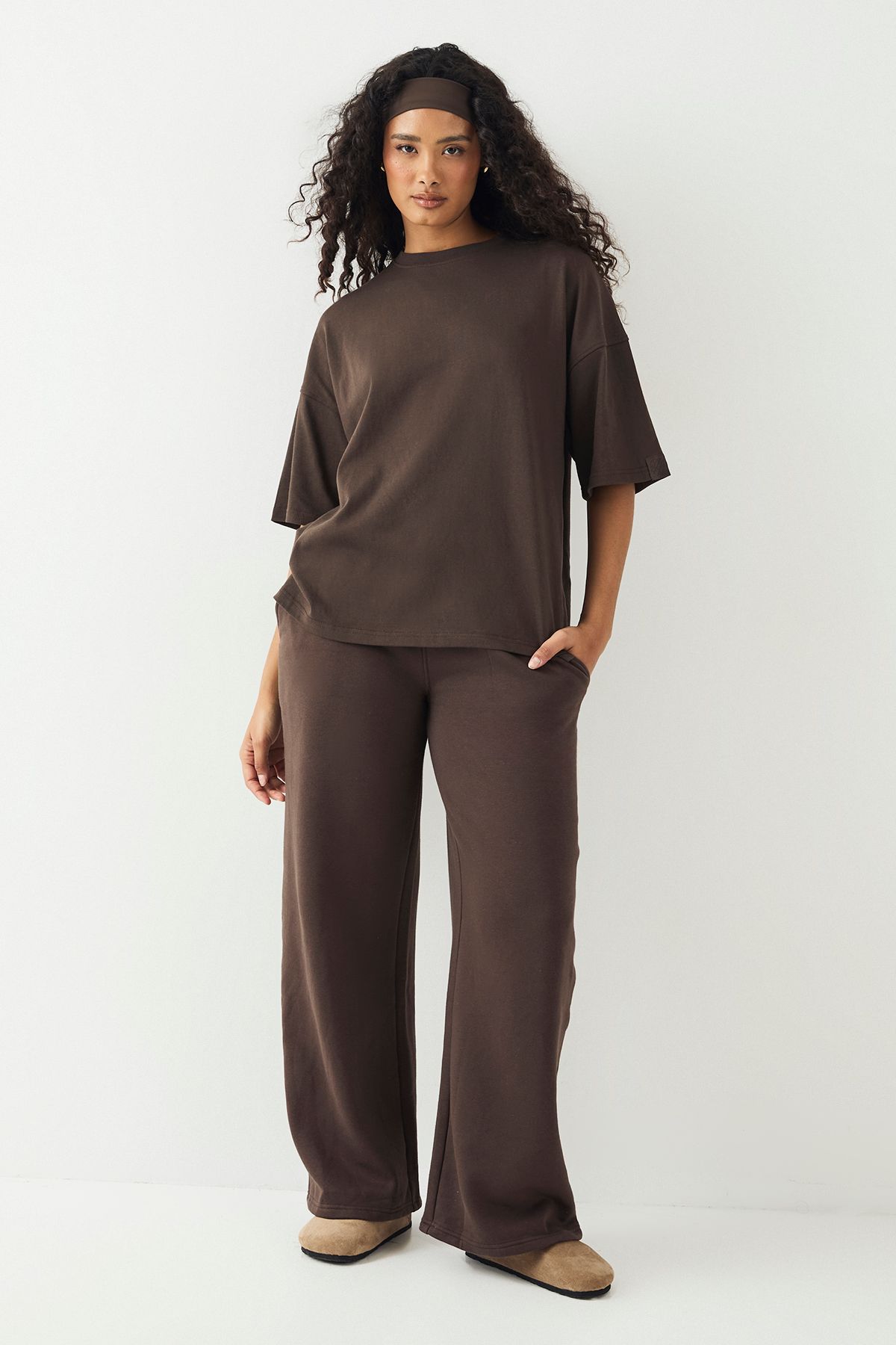 DSGN Studio Deep Waistband Wide Leg Jogger - Image 3