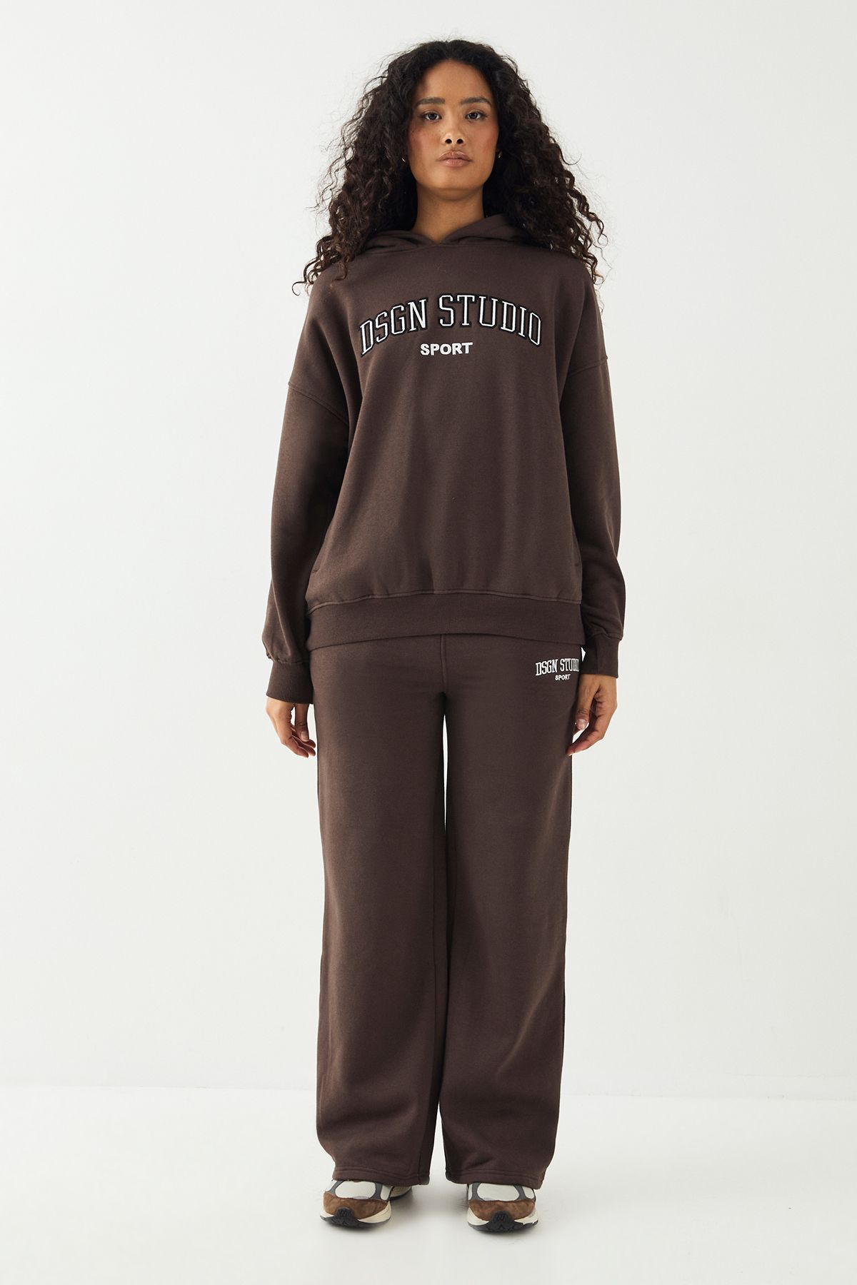 DSGN Studio Collegiate Applique Straight Leg Jogger - Image 5