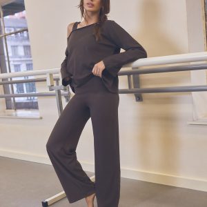 DSGN Studio Off The Shoulder Long Sleeve T-shirt