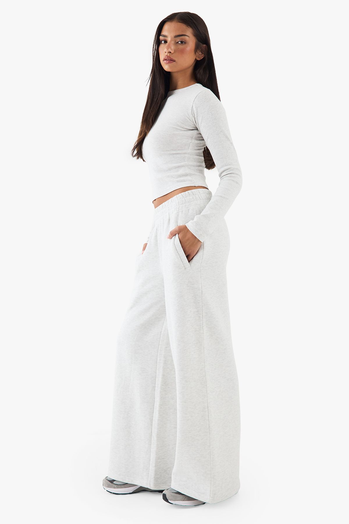 DSGN Studio Straight Leg Jogger