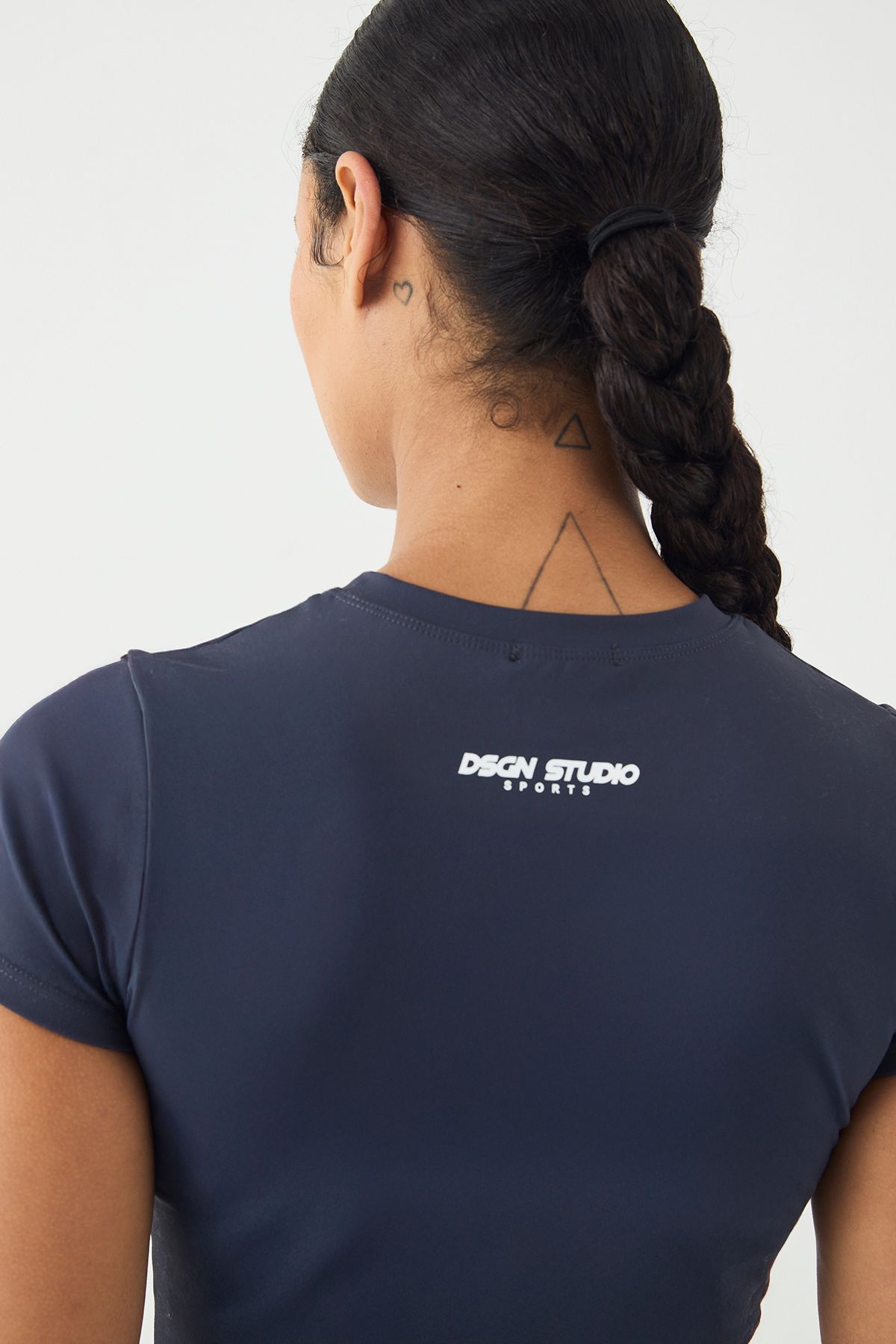 DSGN Studio Ultra Sculpt Short Sleeve Top - Image 4