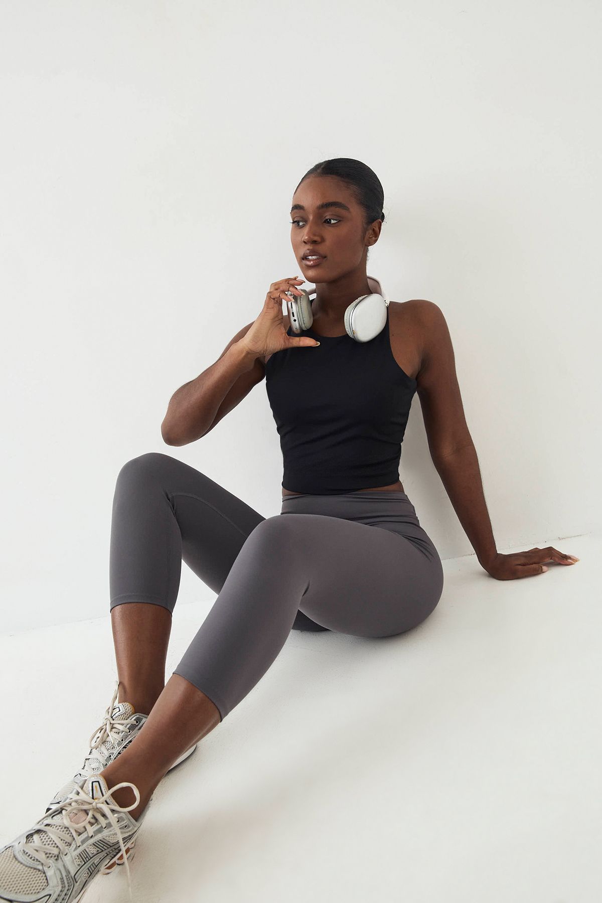 DSGN Studio Ultra Sculpt Highwaist 7/8 Legging - Image 3