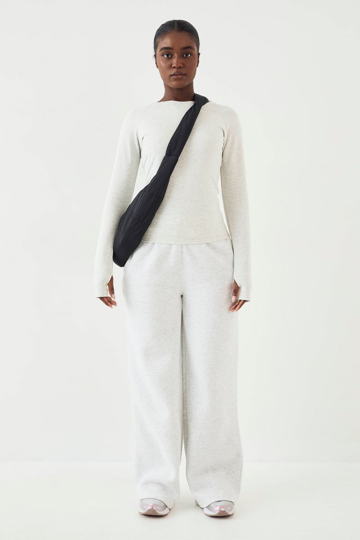 DSGN Studio Ultra Sculpt Long Sleeve Top - Image 5