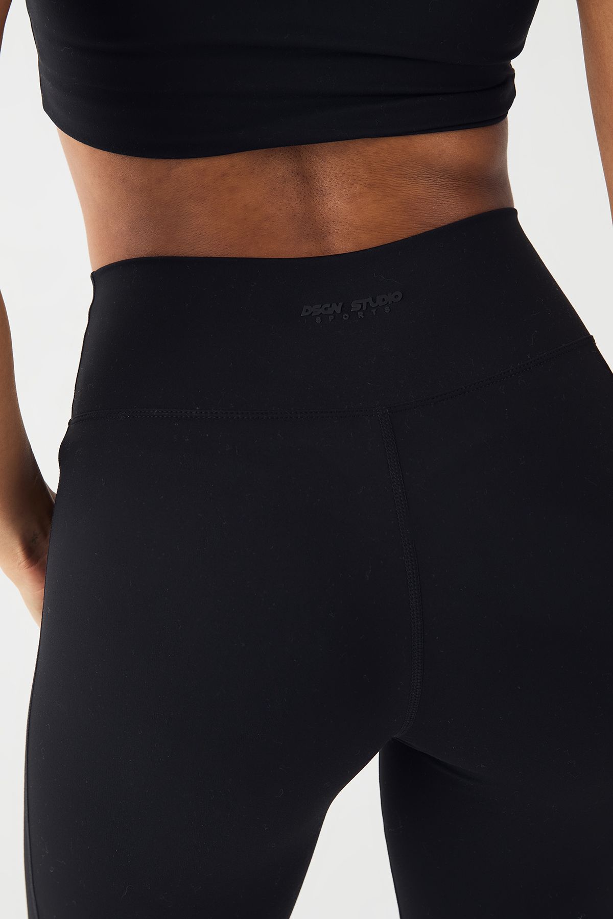 DSGN Studio Ultra Sculpt Capri Legging - Image 4