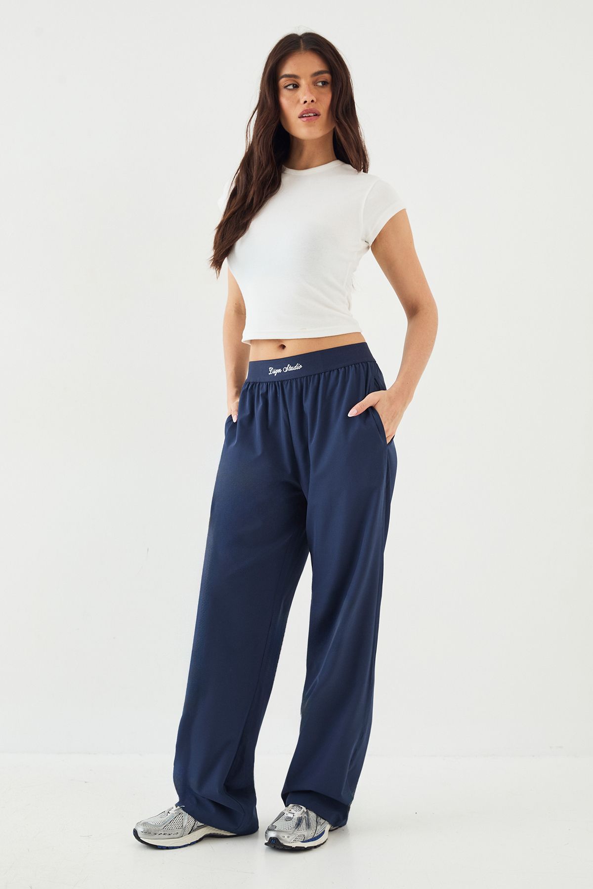 DSGN Studio Elasticated Waist Straight Leg Trouser - Image 3
