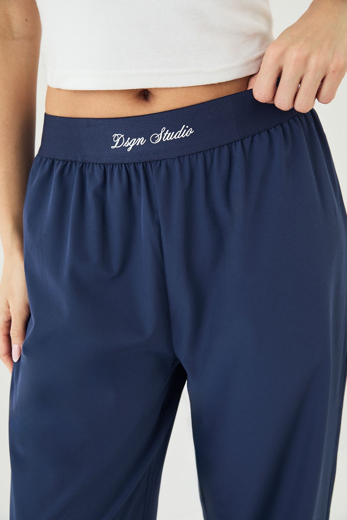 DSGN Studio Elasticated Waist Straight Leg Trouser - Image 4