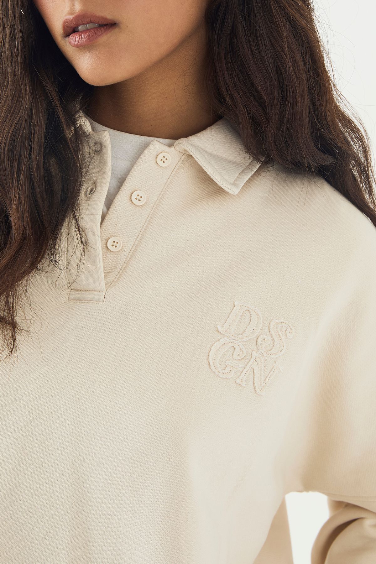 DSGN Studio Self Fabric Applique Collared Sweatshirt - Image 4