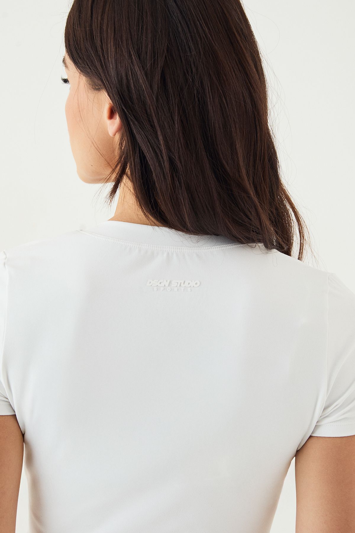 DSGN Studio Ultra Sculpt V Neck Short Sleeve Top - Image 4