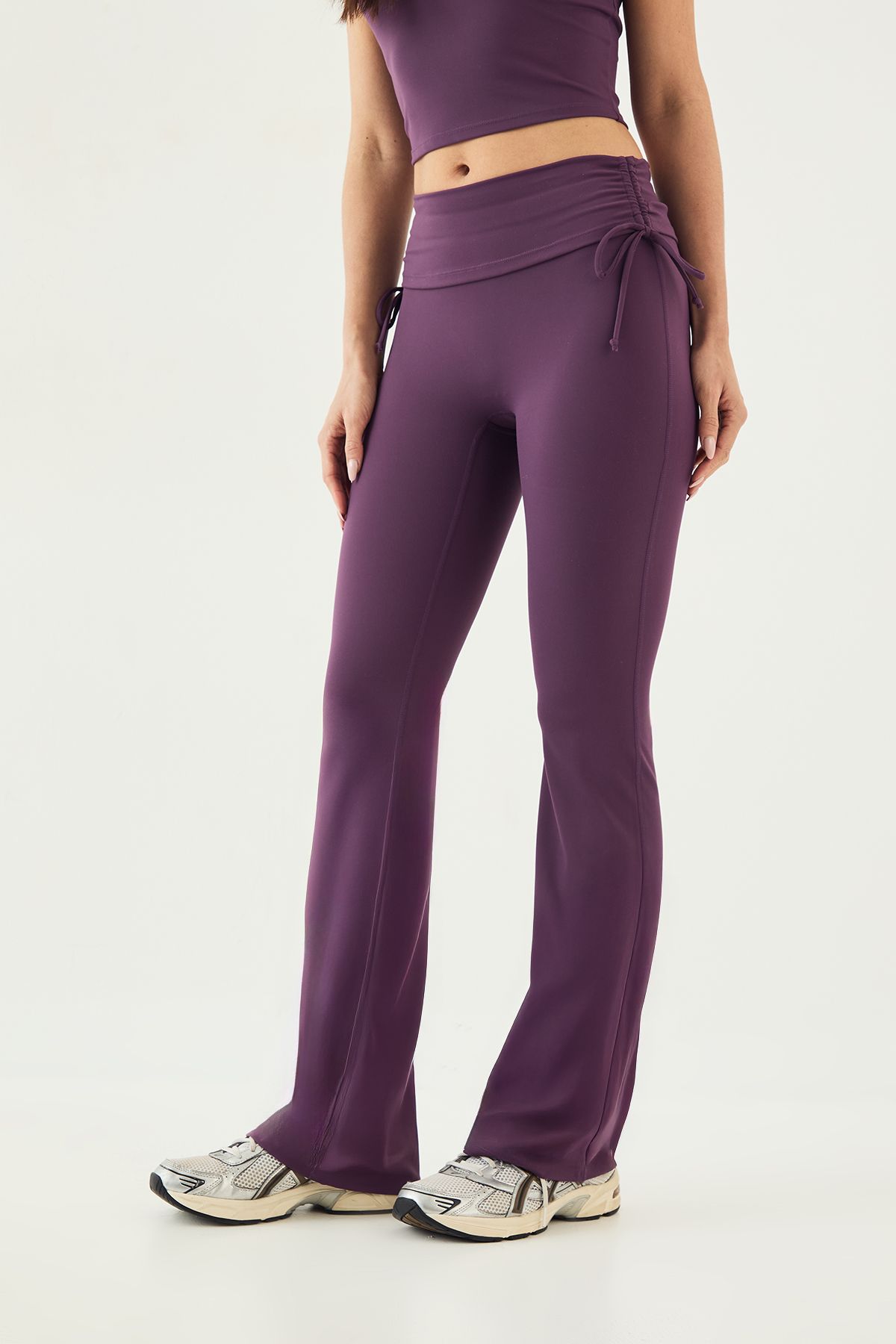 DSGN Studio Ultra Sculpt Ruched Side Flared Legging - Image 3