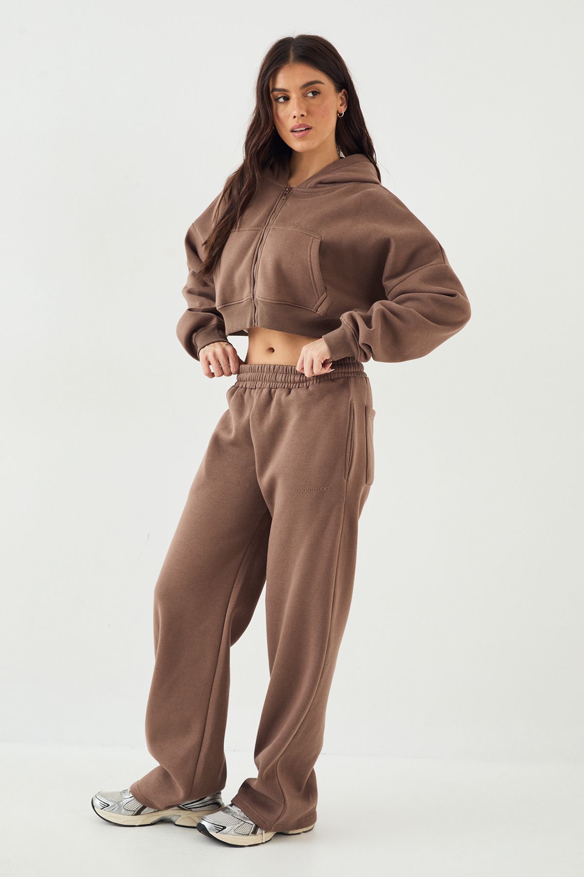 DSGN Studio Straight Leg Jogger - Image 3
