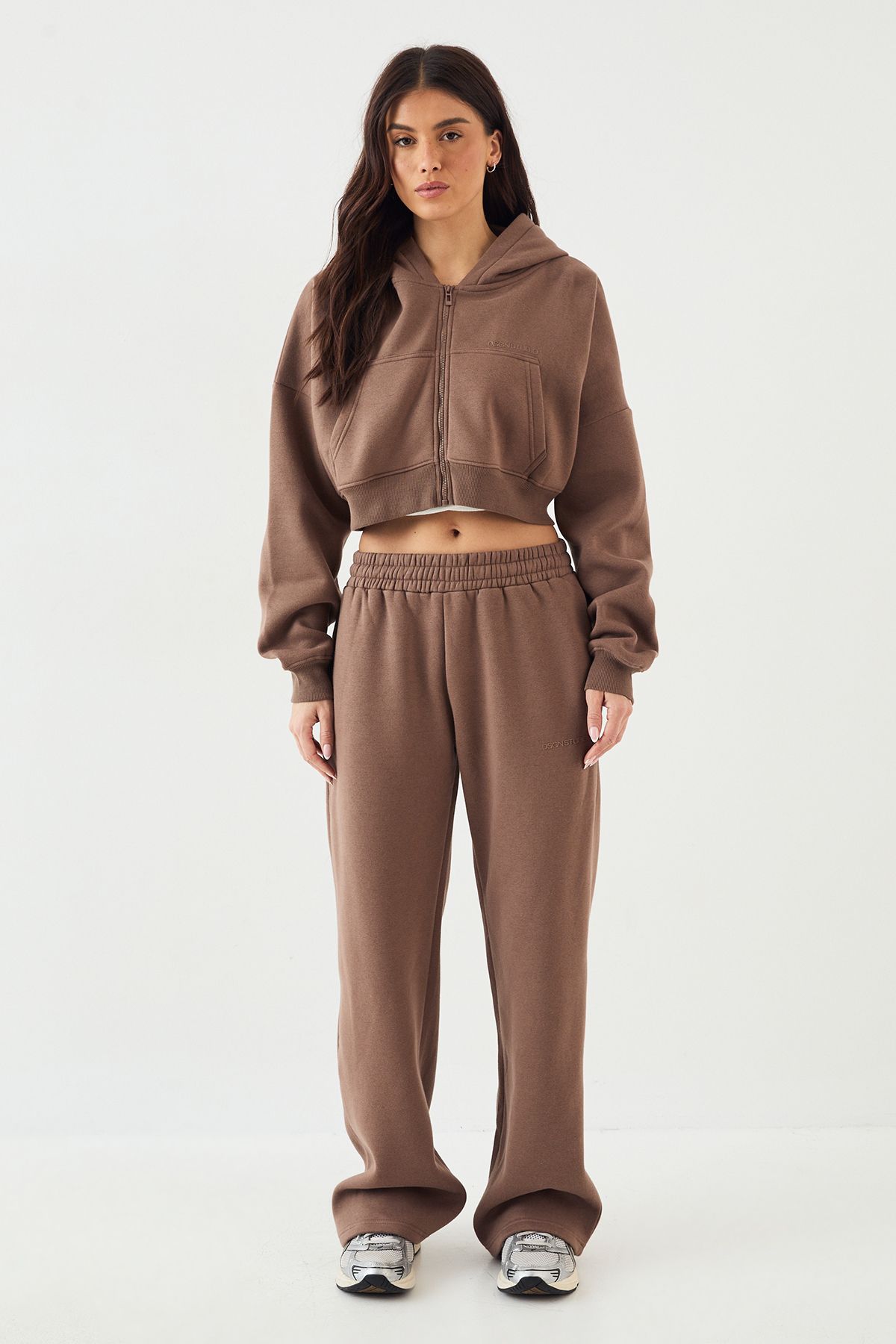 DSGN Studio Straight Leg Jogger - Image 5