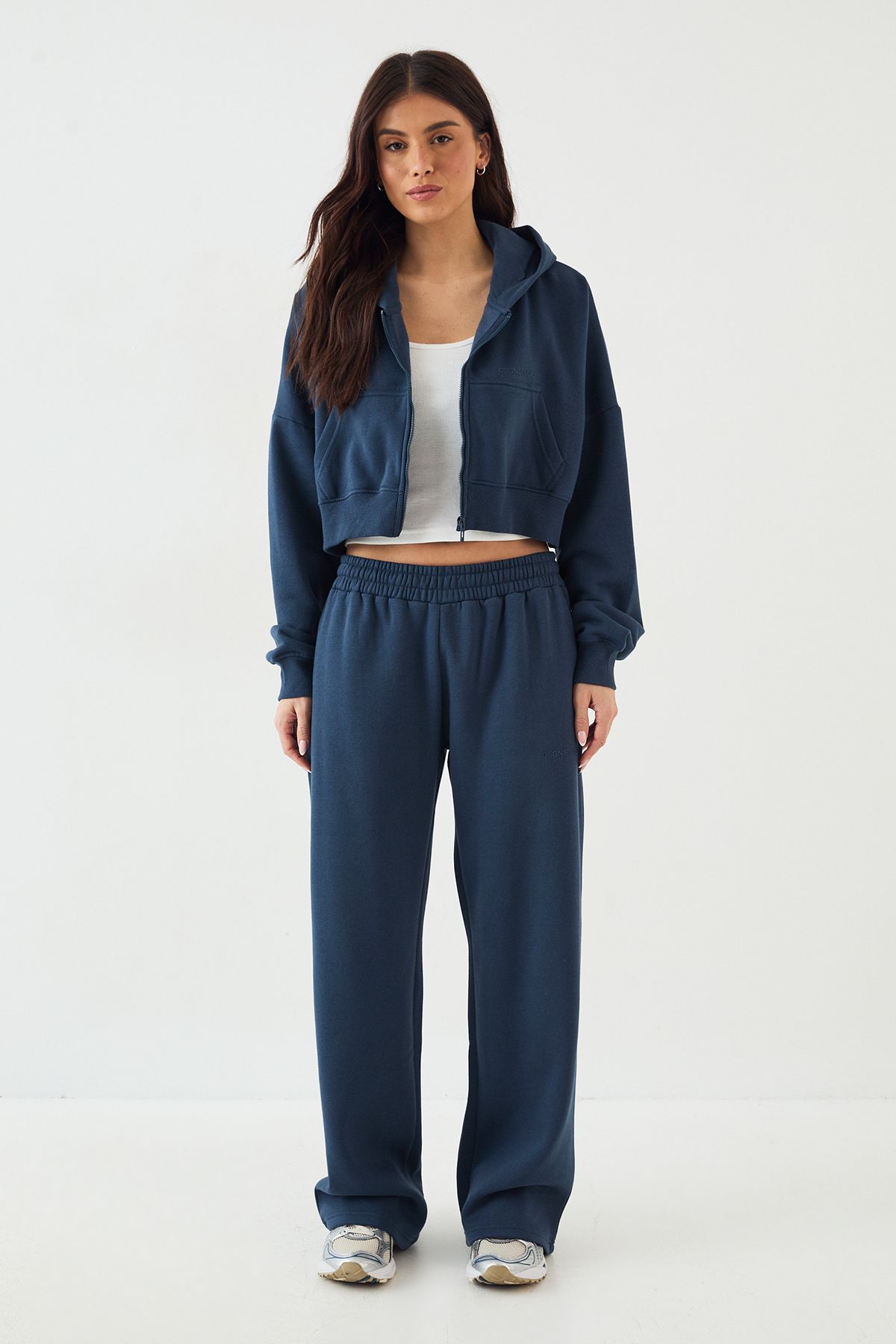 DSGN Studio Straight Leg Jogger - Image 5