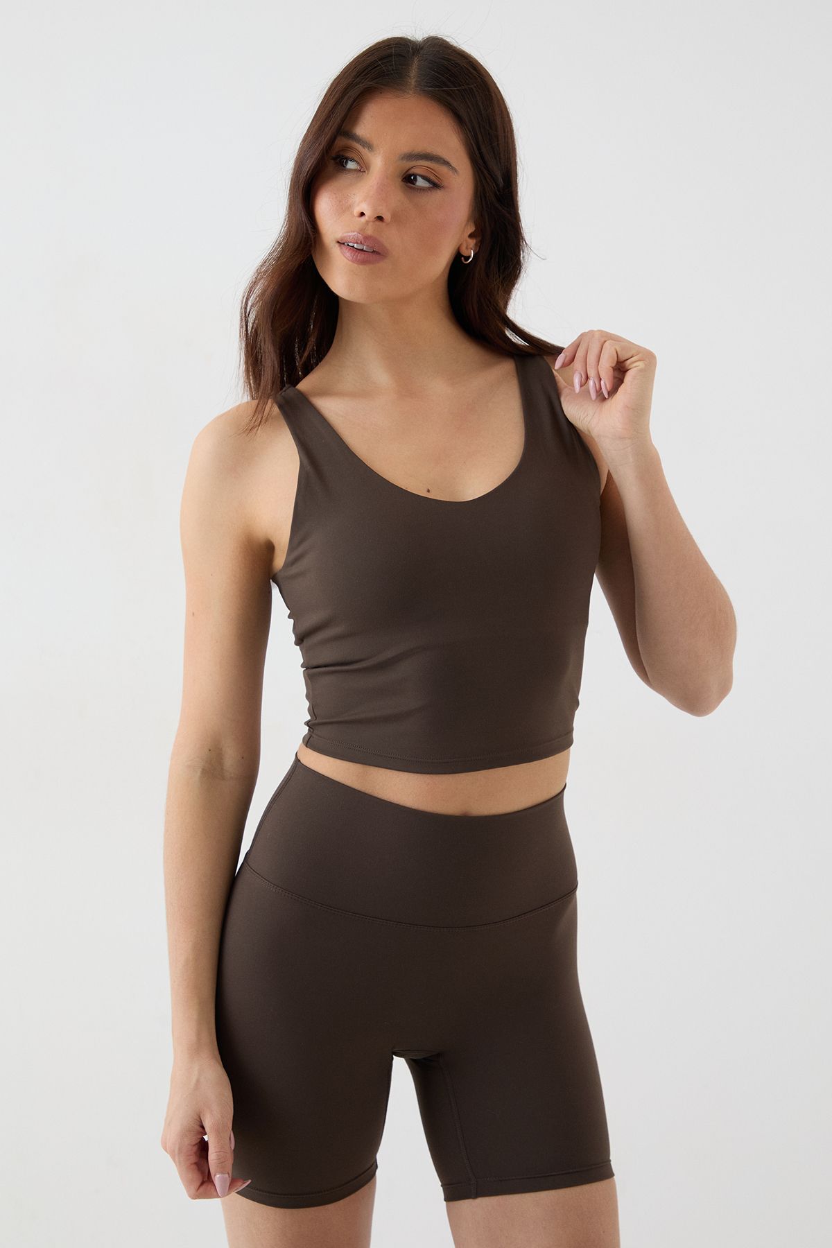 DSGN Studio Ultra Sculpt Longline Plunge Sports Bra