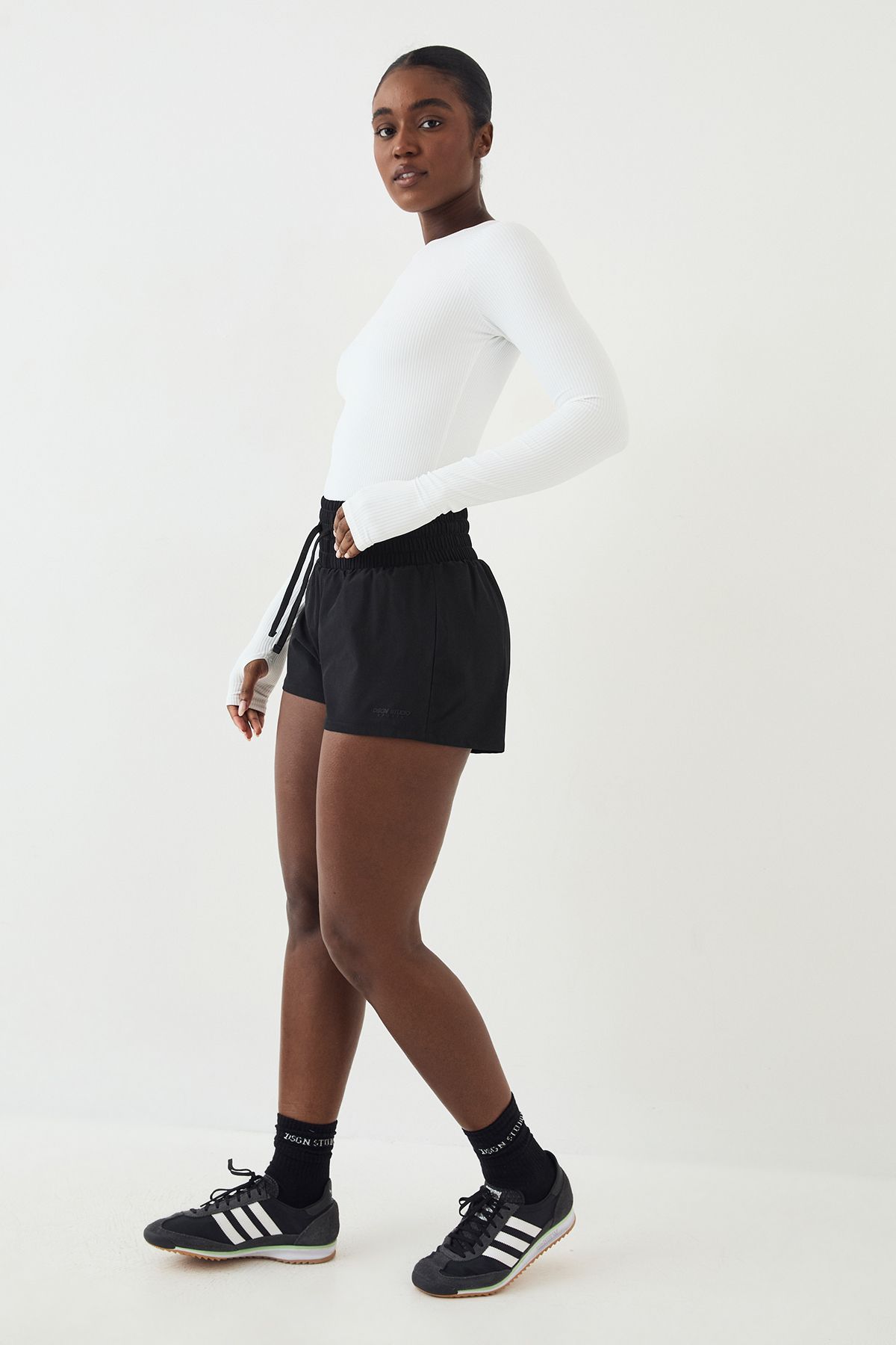 DSGN Studio Ultra Sculpt Rib Long Sleeve Top - Image 3
