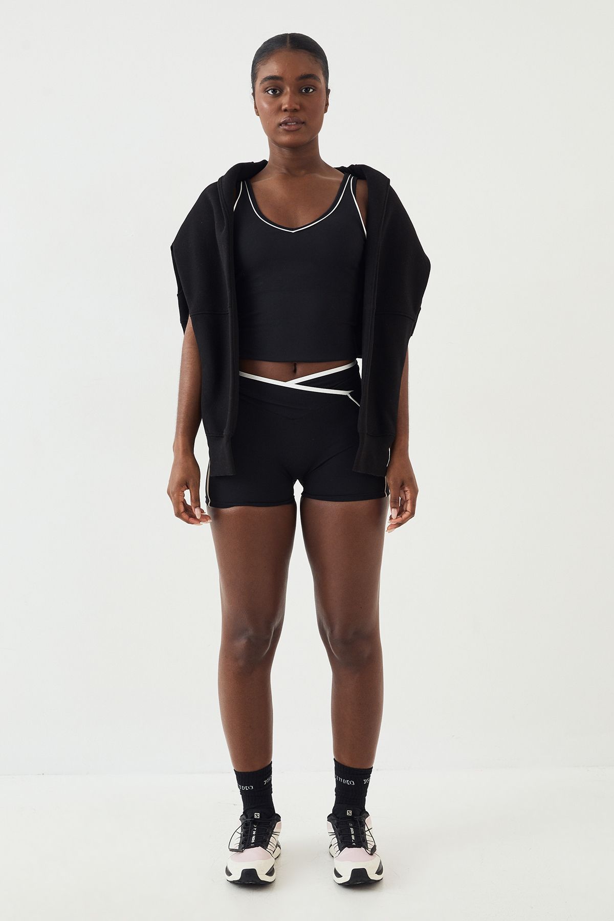 DSGN Studio Ultra Sculpt Piping Detail Padded Vest Top - Image 5
