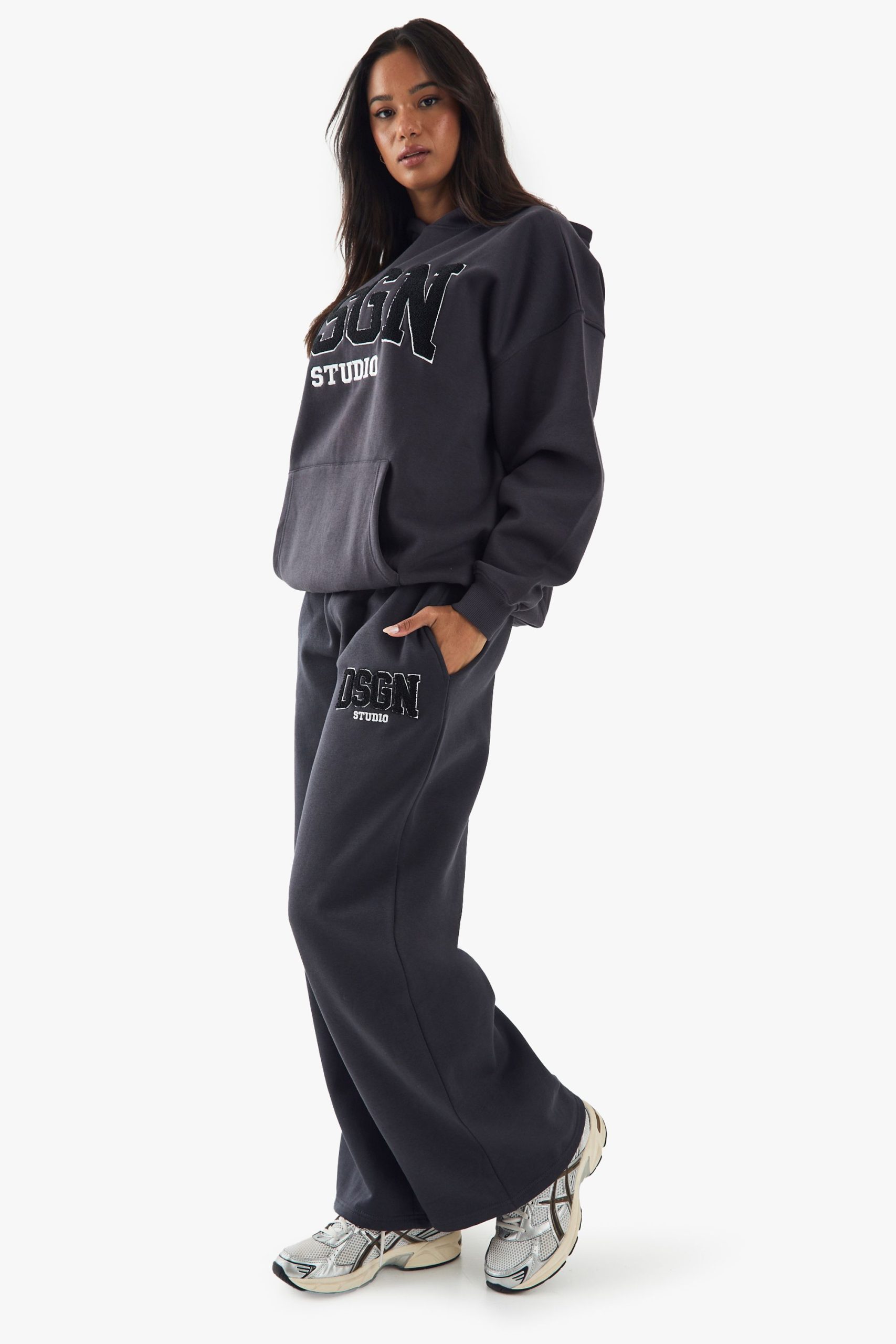 DSGN Studio Towelling Applique Straight Leg Jogger - Image 3