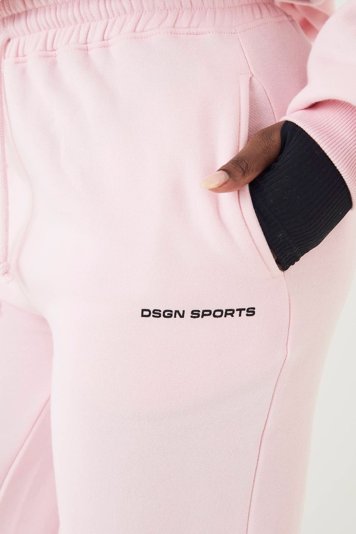 DSGN Studio Sport Straight Leg Jogger - Image 4