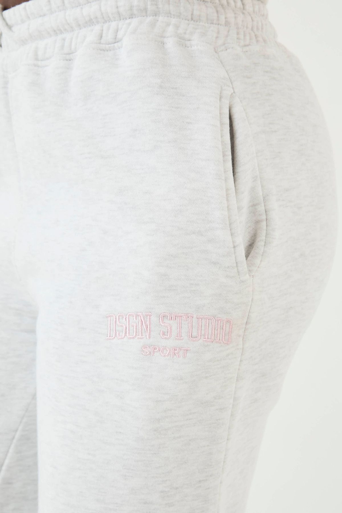 DSGN Studio Applique Straight Leg Jogger - Image 4