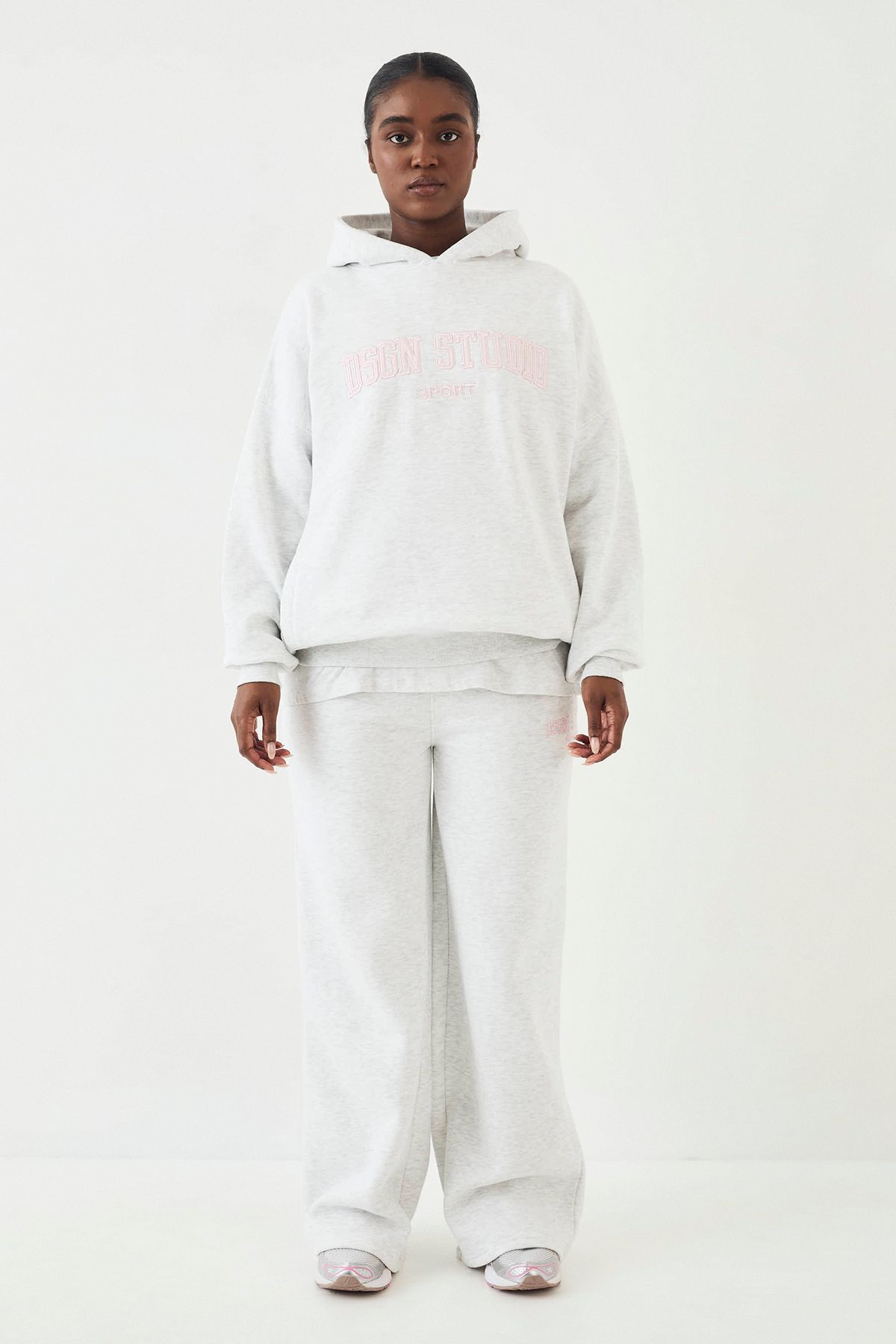 DSGN Studio Applique Straight Leg Jogger - Image 5