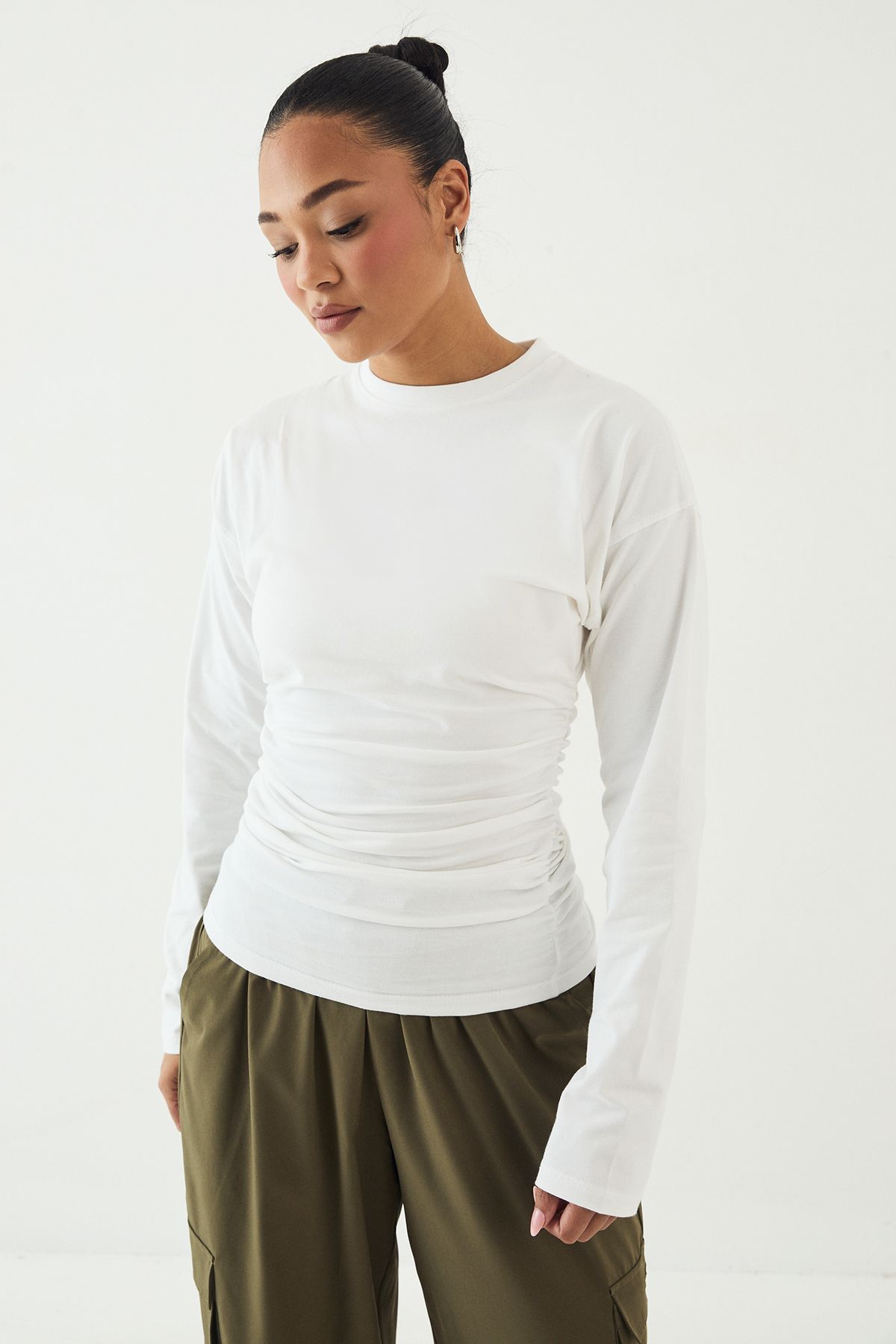 DSGN Studio Ruched Side Long Sleeve Top