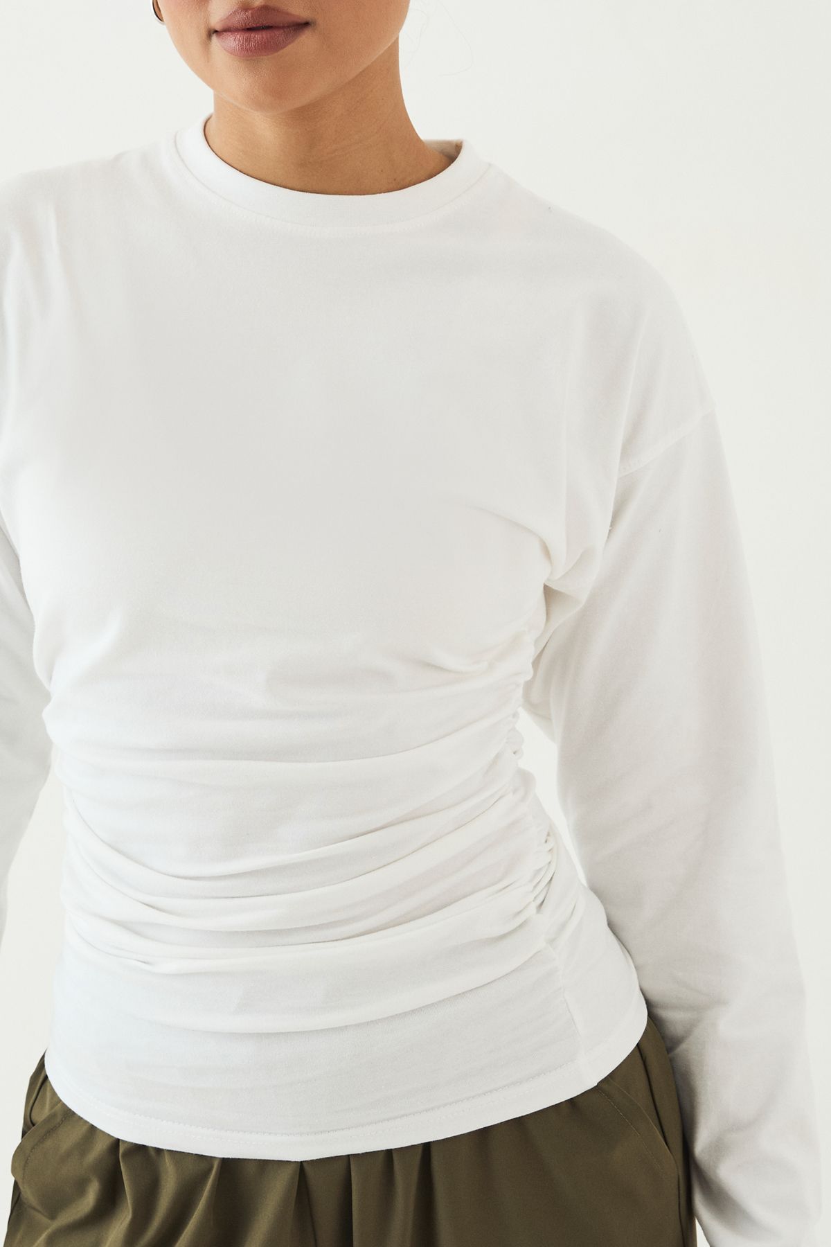 DSGN Studio Ruched Side Long Sleeve Top - Image 4