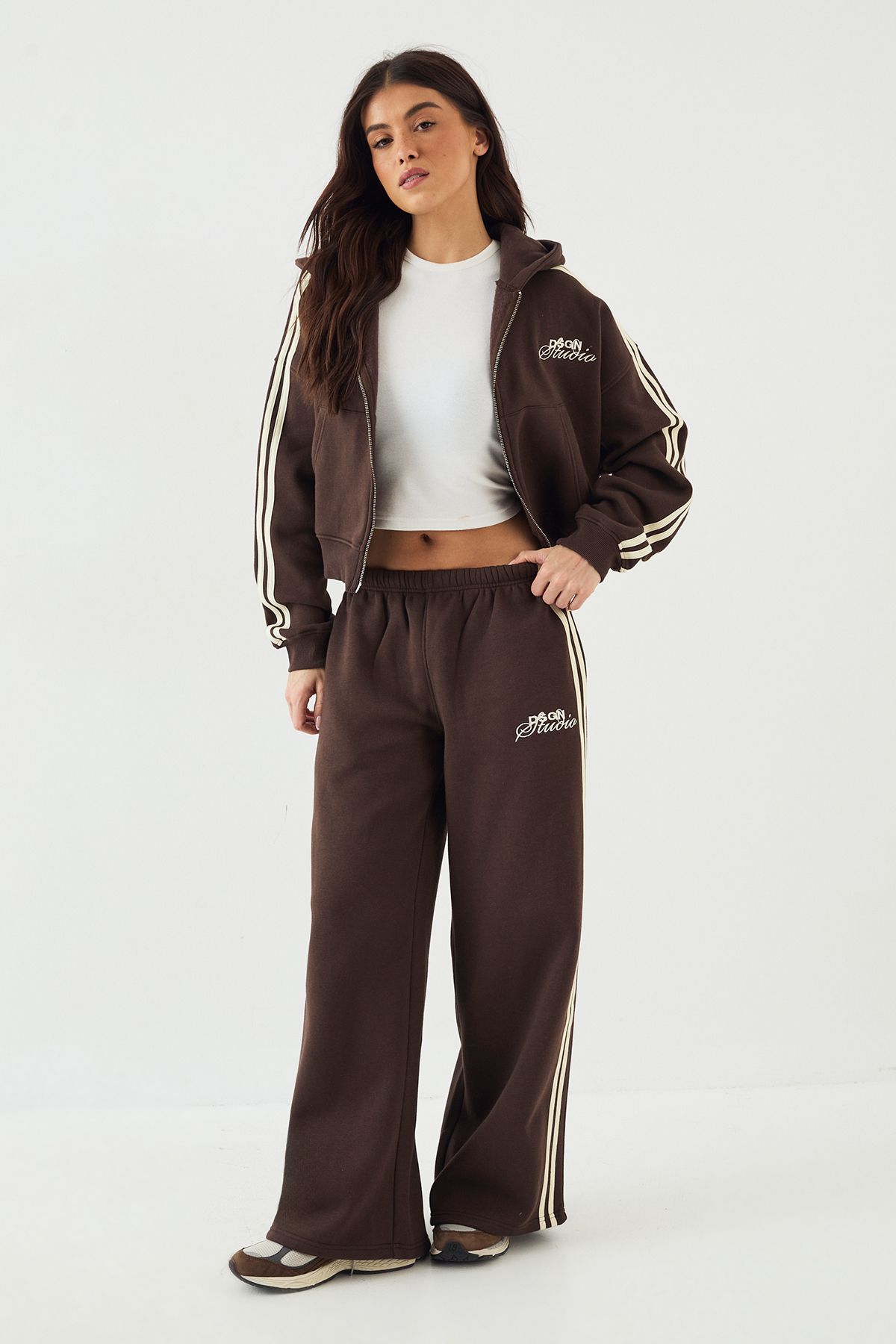 DSGN Studio Side Stripe Straight Leg Jogger - Image 3