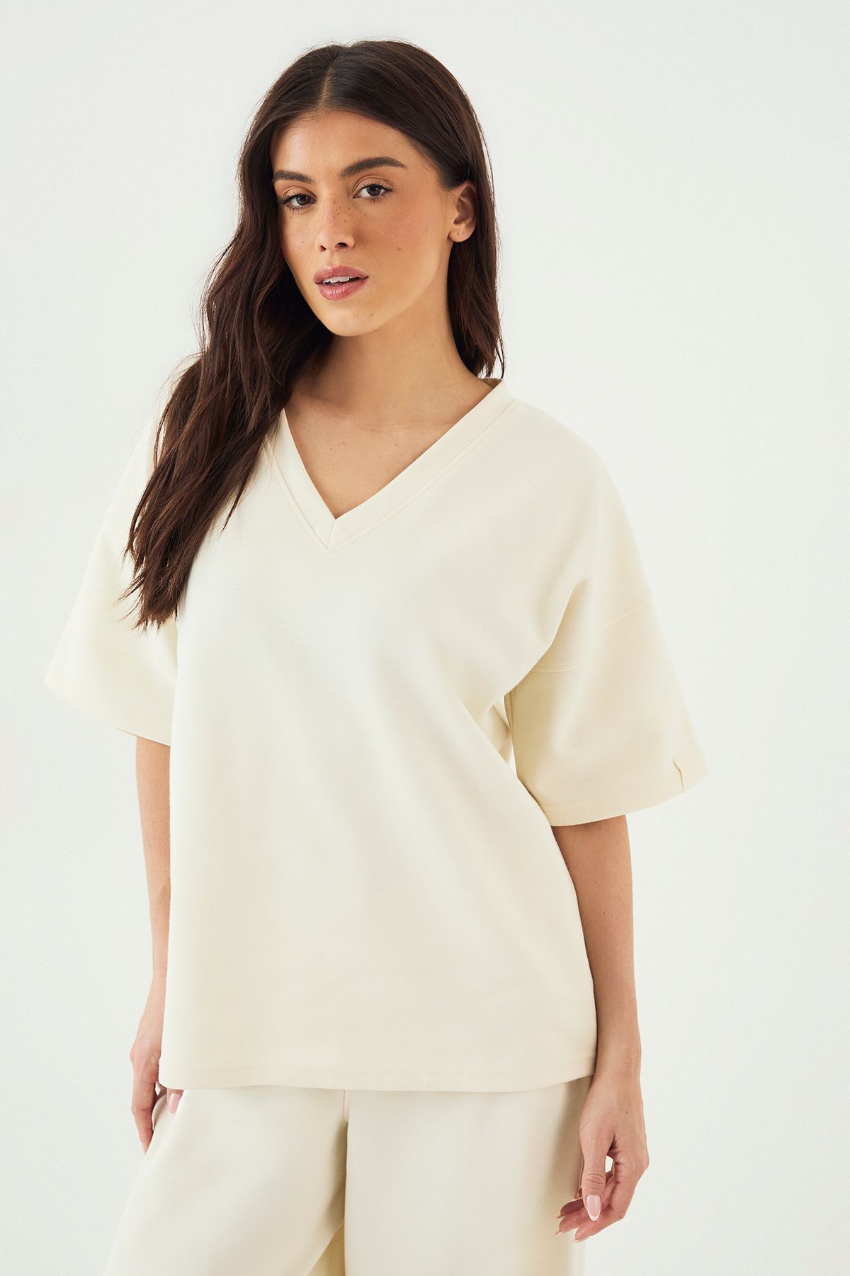 DSGN Studio Interlock V Neck Oversized T-Shirt - Image 3