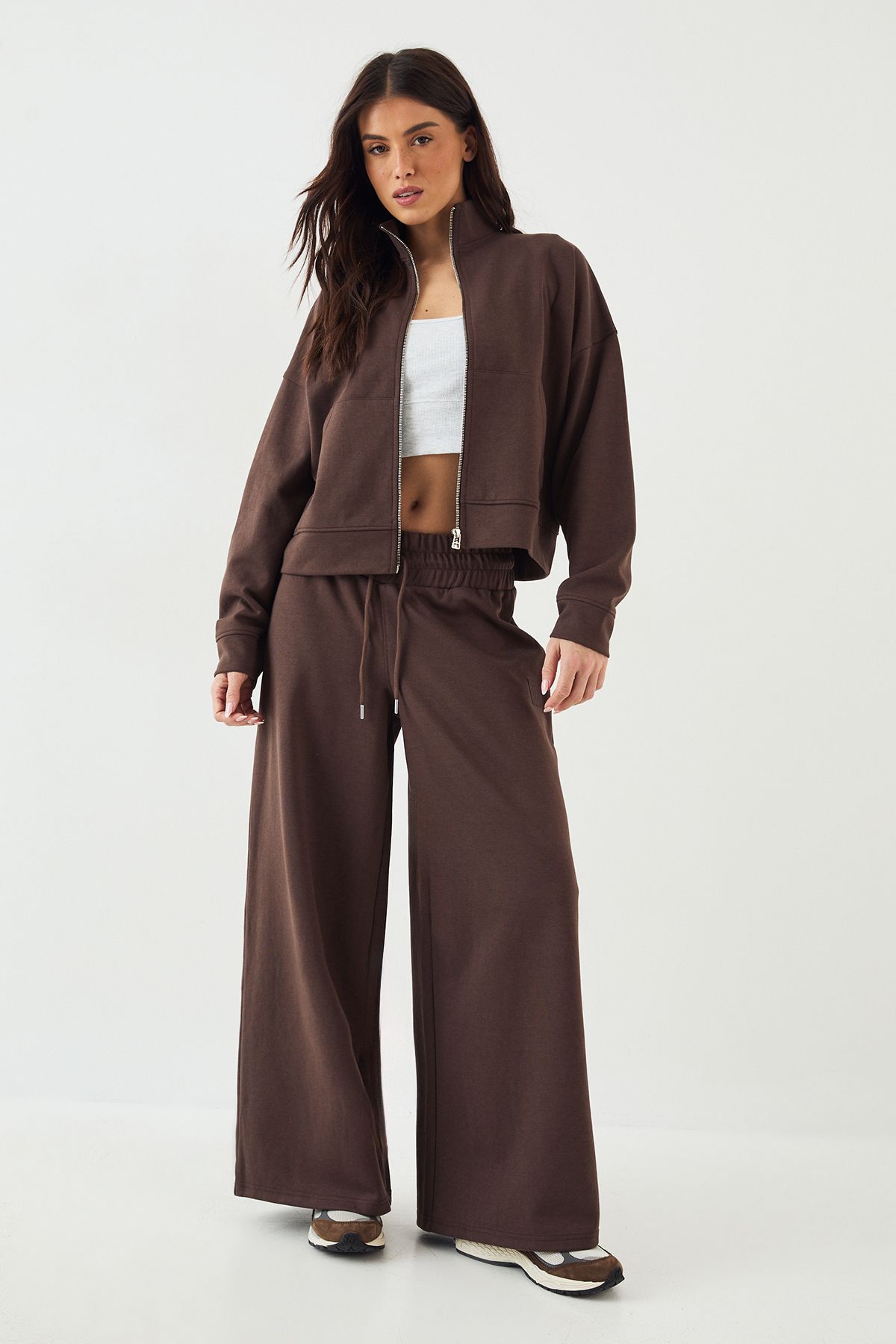 DSGN Studio Deep Waistband Wide Leg Jogger