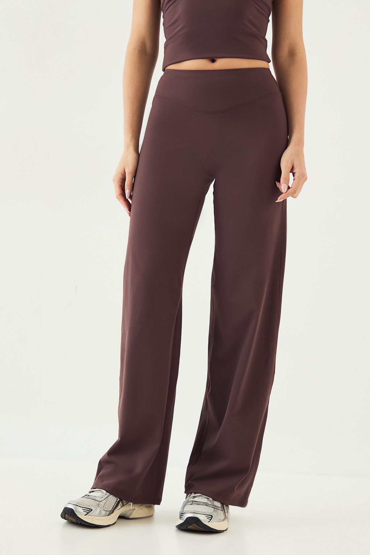 DSGN Studio Ultra Sculpt Straight Leg Trouser - Image 3