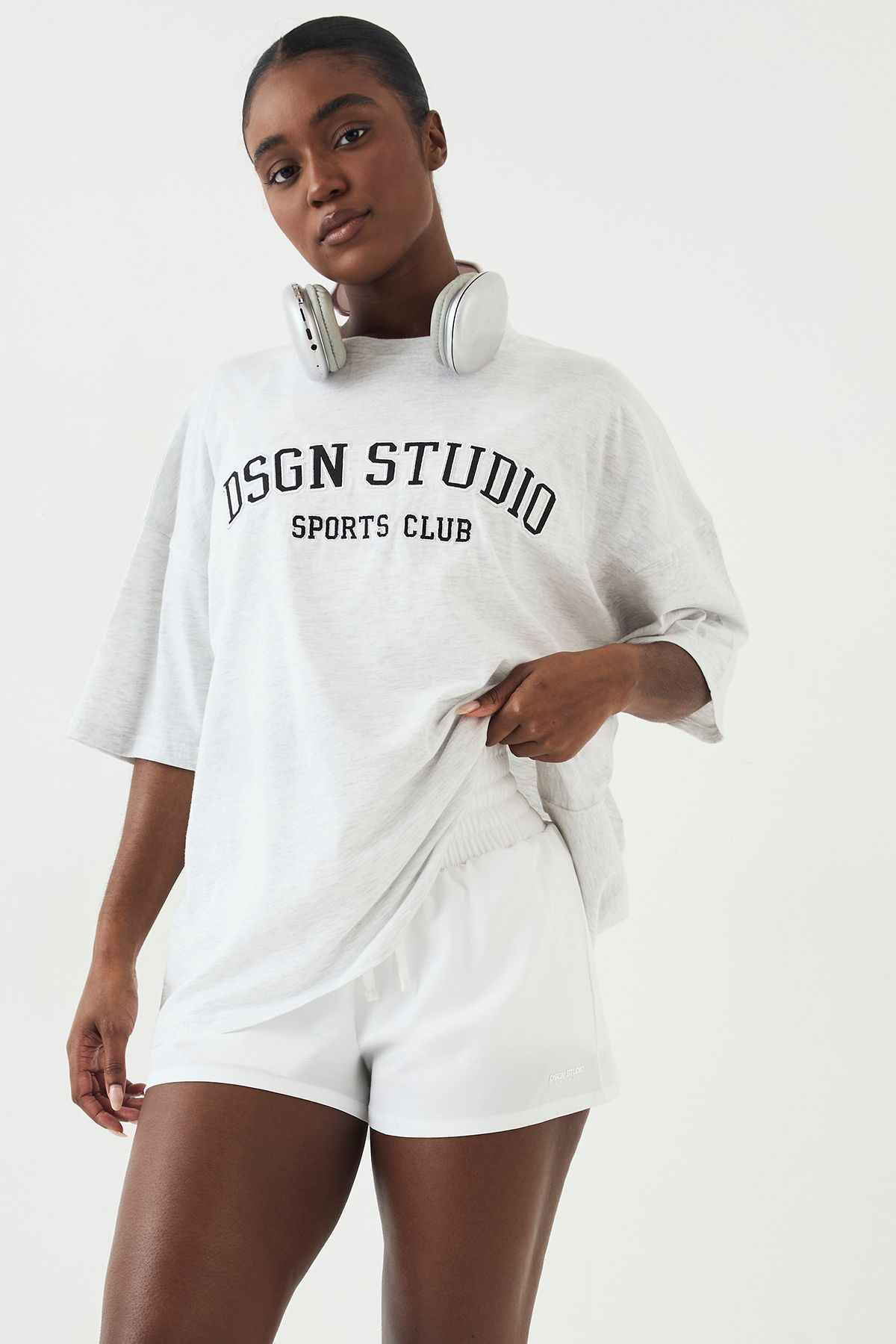 DSGN Studio Applique Oversized T-shirt